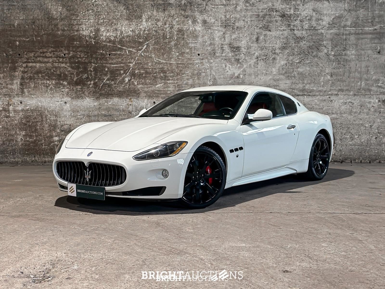 Maserati GranTurismo S 4.7 V8 MC Shift (bj 2009, automaat), Auto's, Automaat, Gebruikt, 8 cilinders, Wit