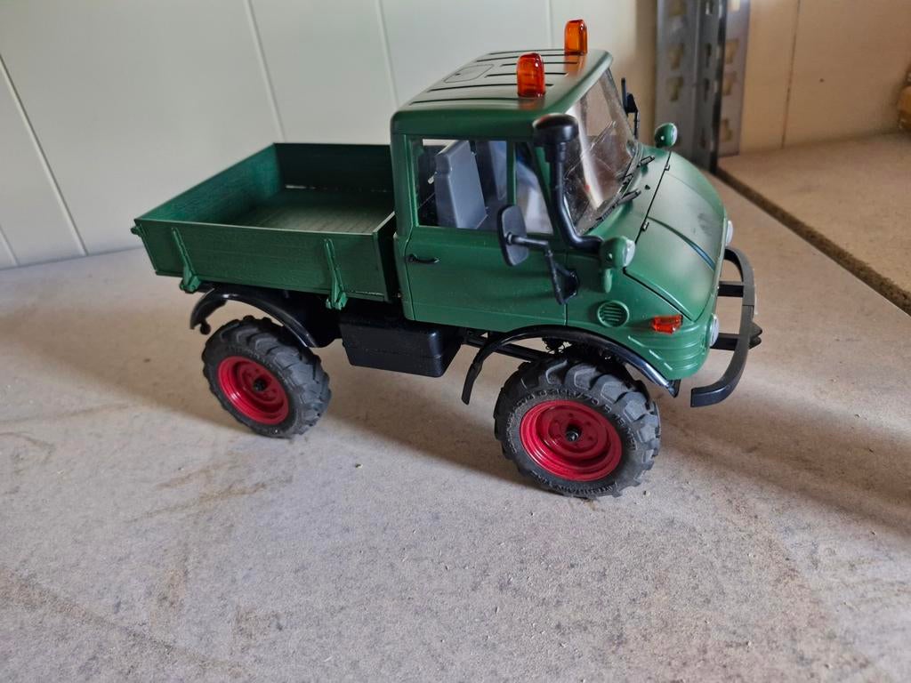 FMS Mercedes-Benz Unimog 421 (1966) RC Truck 1:24 RTR, Hobby en Vrije tijd, Modelbouw | Radiografisch | Auto's, Elektro, Auto offroad