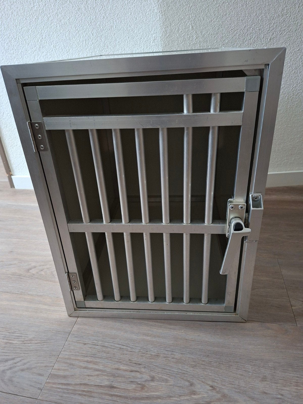 honden bench, transportbox, hondenhok aluminium, Ophalen, Zo goed als nieuw