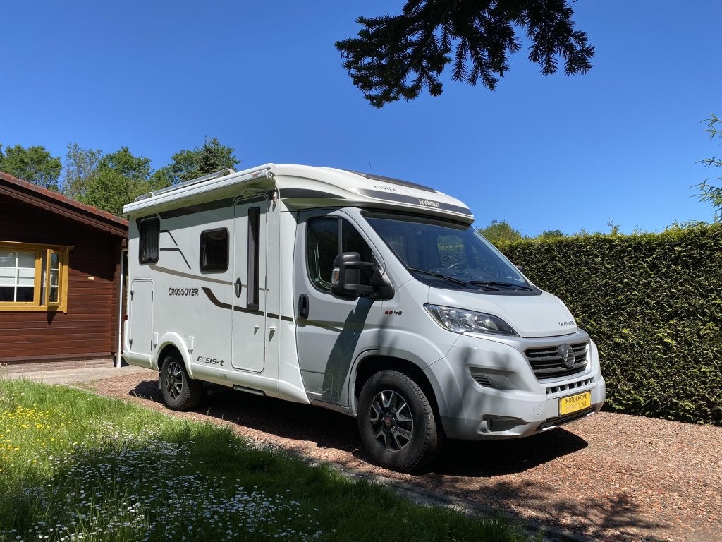 Hymer Exsis-T374 Crossover Edition 2022 17.500 Km Nieuwstaat, Caravans en Kamperen, Campers, Koelkast, Startonderbreker, Fiat