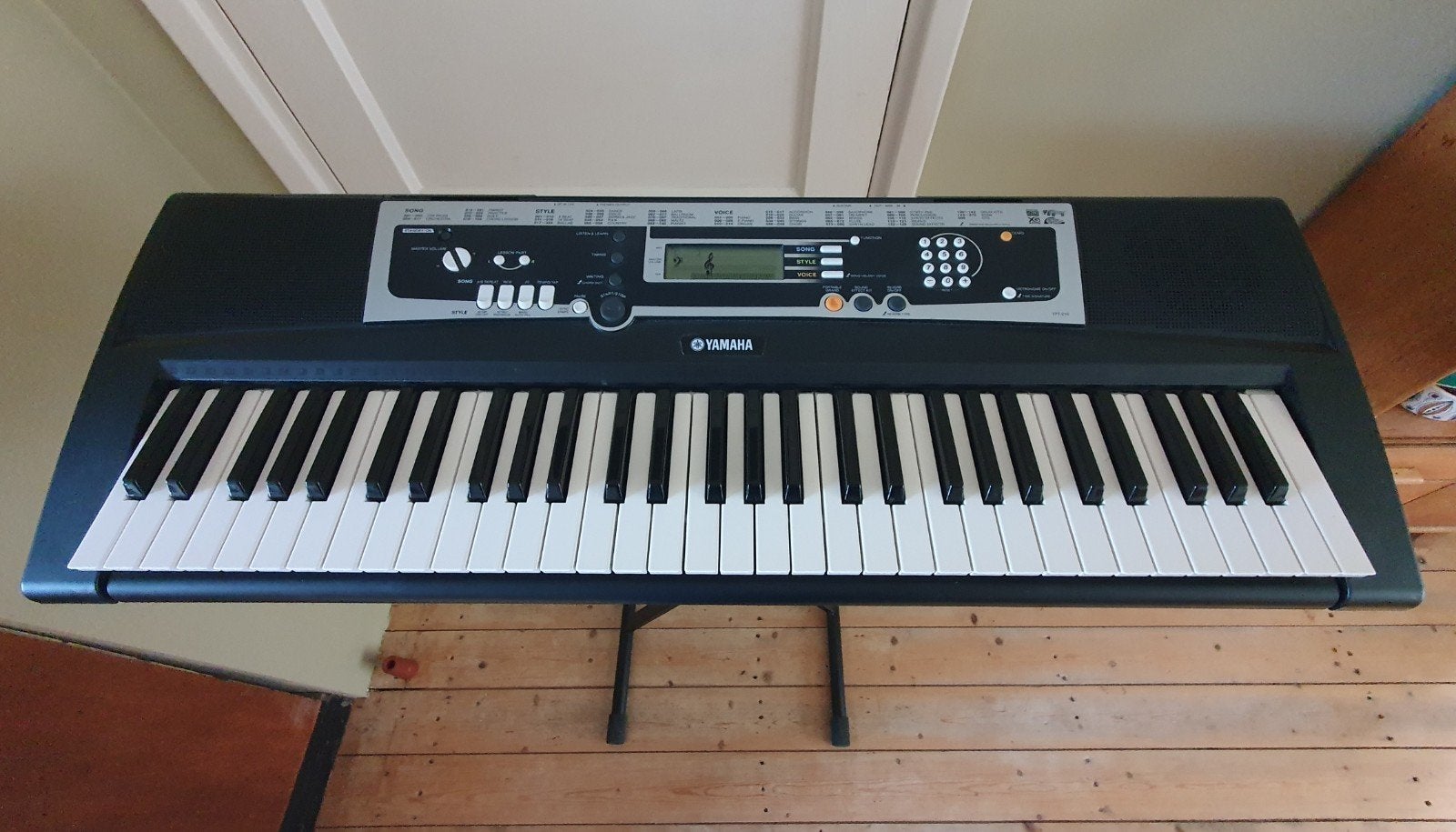 Keyboard met standaard, Muziek en Instrumenten, Ophalen, 61 toetsen, Yamaha, Zo goed als nieuw