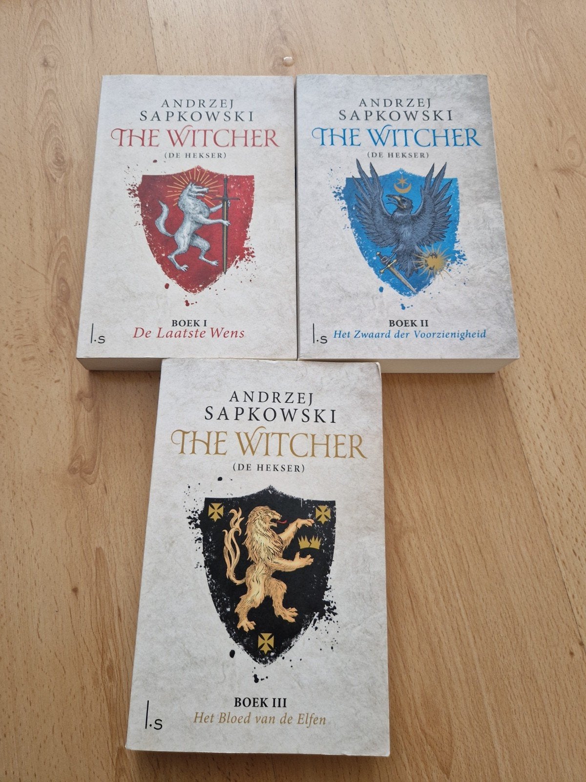 Boeken andrzej sapkowski the witcher deel 1 2 3 hekser, Boeken, Ophalen of Verzenden, Zo goed als nieuw