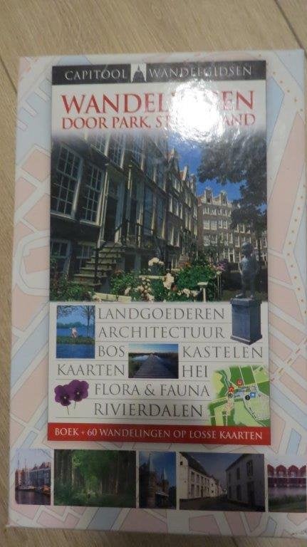 Capitool wandelgids, wandelingen door park, stad en land, Overige merken, Europa, Ophalen of Verzenden, Zo goed als nieuw