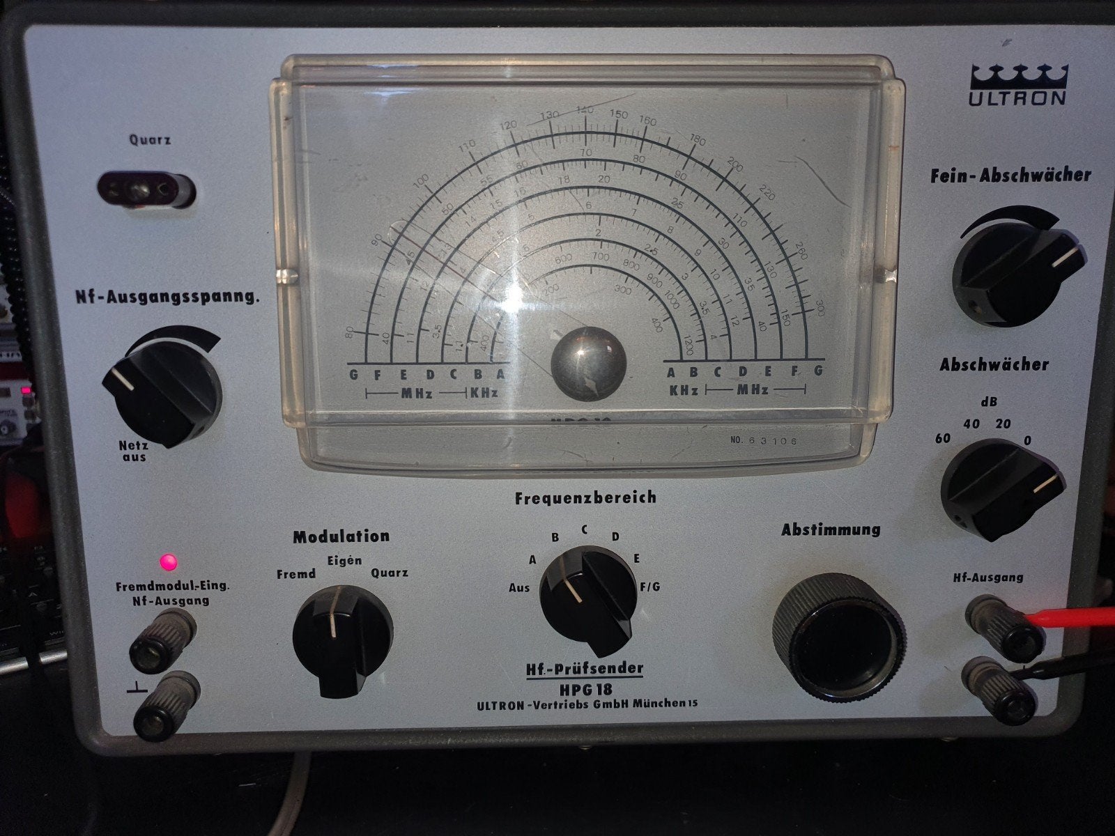 meetzender 100khz- 100mhz merk ultron, vintage werkend, Ophalen of Verzenden, Gebruikt, Zender