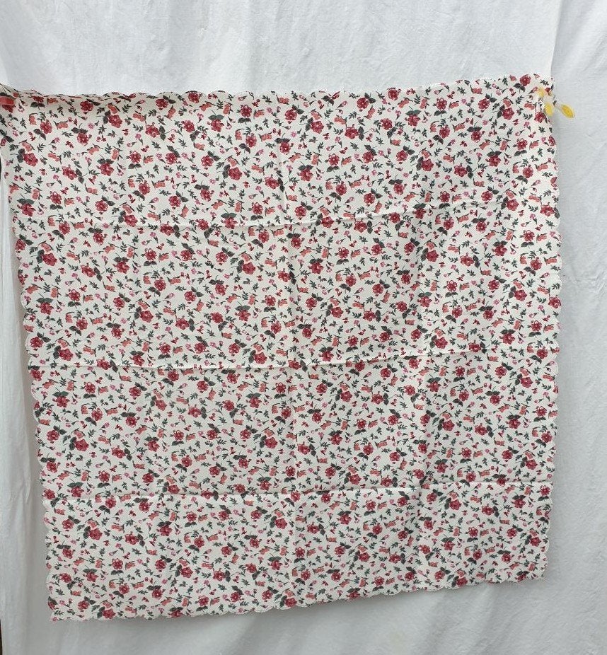 vierkant tafelkleed met bloemetjes. 90 x 90, ., Vierkant, Ophalen of Verzenden, Zo goed als nieuw