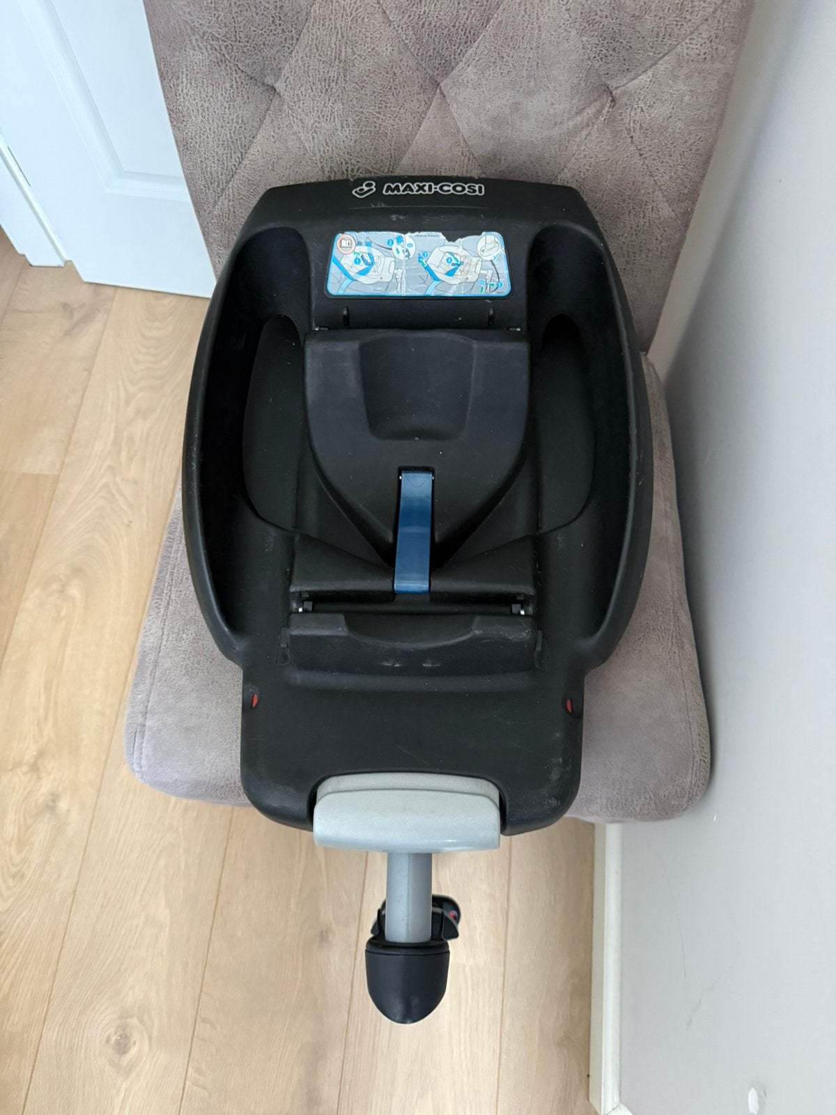 Maxi-Cosi ISOFIX Base – 2 stuks beschikbaar, Gebruikt, Ophalen of Verzenden, Isofix, 0 t/m 13 kg