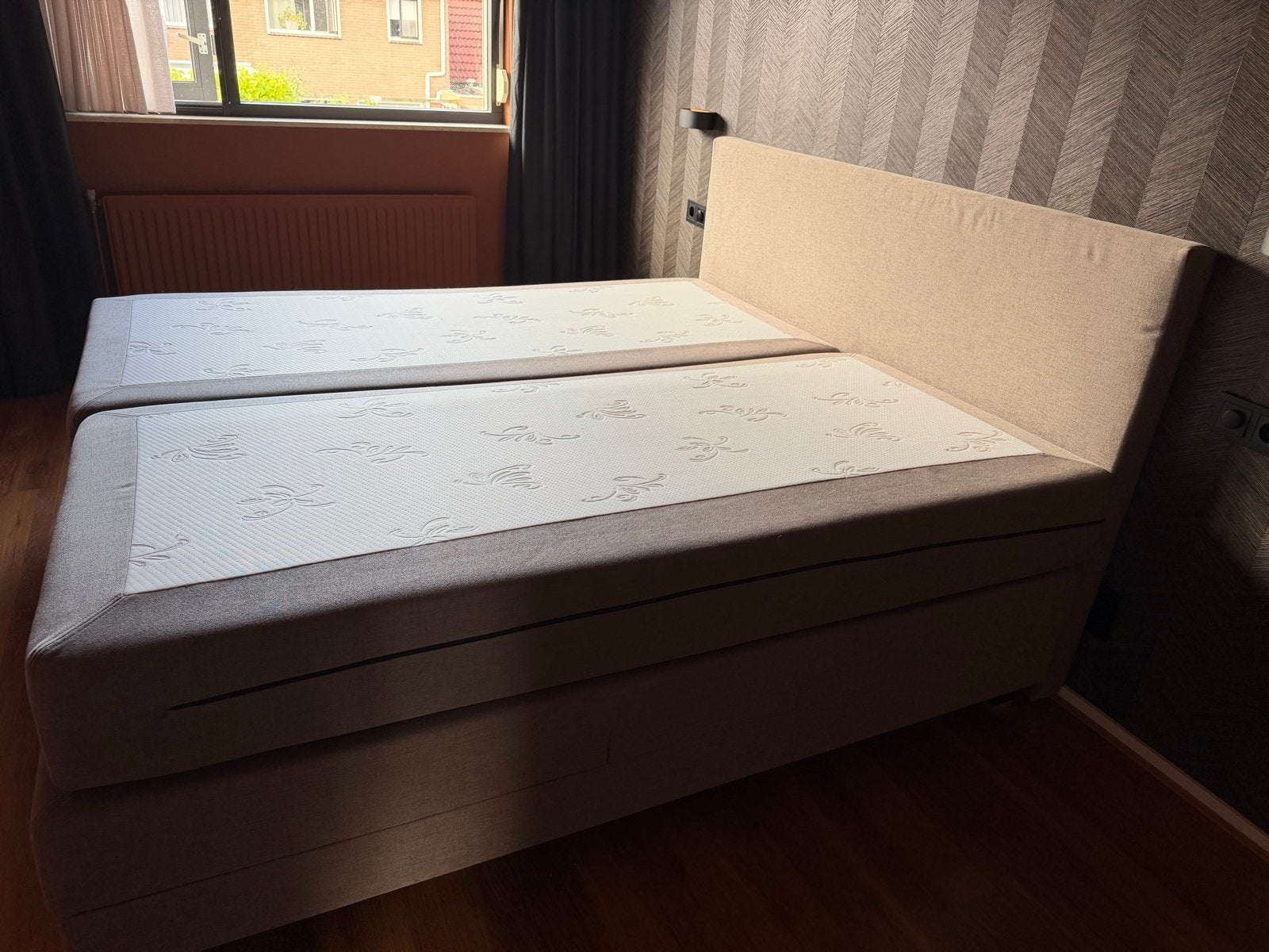Gratis Swiss Sense bed 180x200 met hoofdbord, Ophalen, Tweepersoons, 180 cm, 200 cm