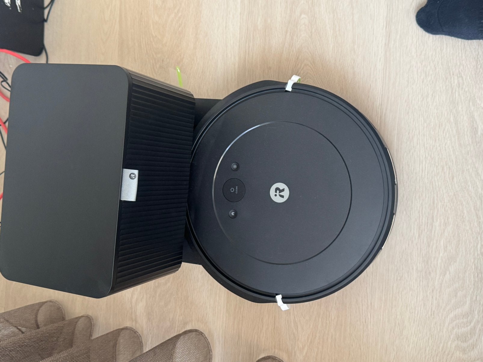iRobot Roomba Combo RCCY1 met zelflegende laaafzuigbasis, Ophalen, Zo goed als nieuw, Robotstofzuiger