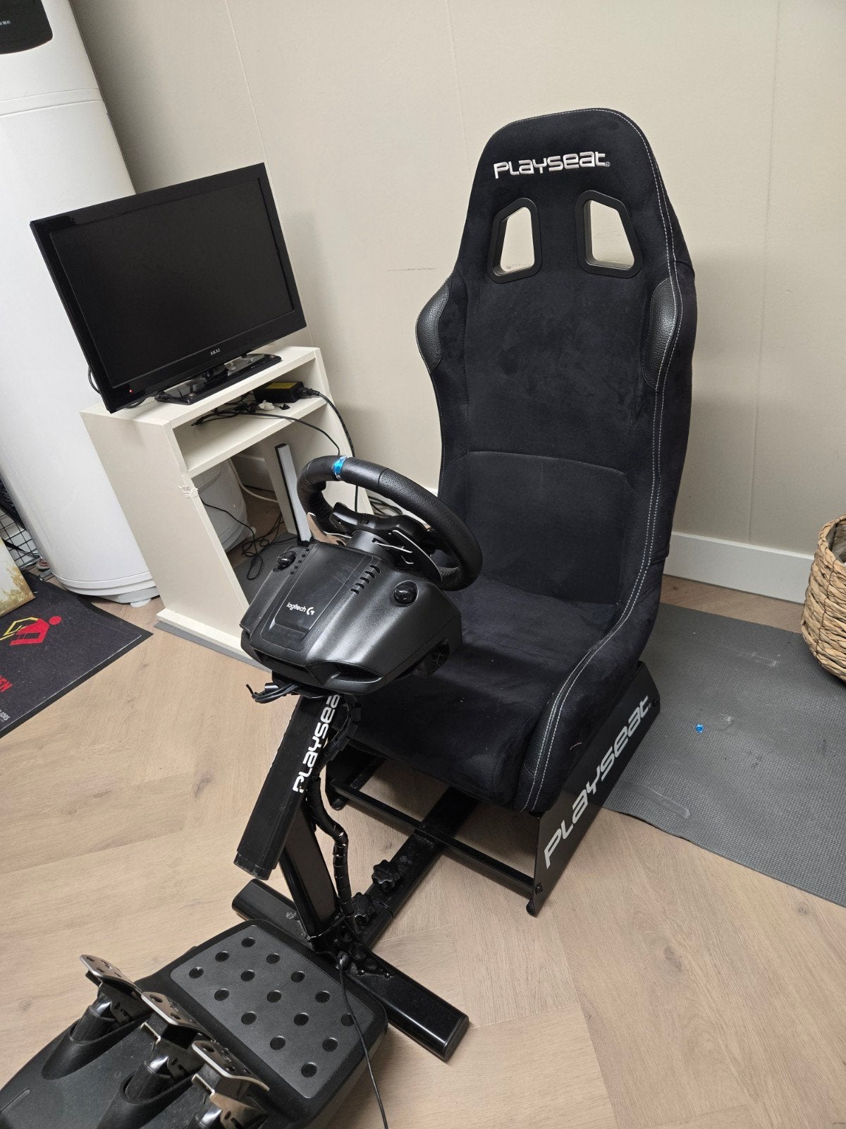 Playseat, inclusief het Logitech G29 racestuur en pedalen, Spelcomputers en Games, Ophalen, Zo goed als nieuw, Playseat of Racestoel