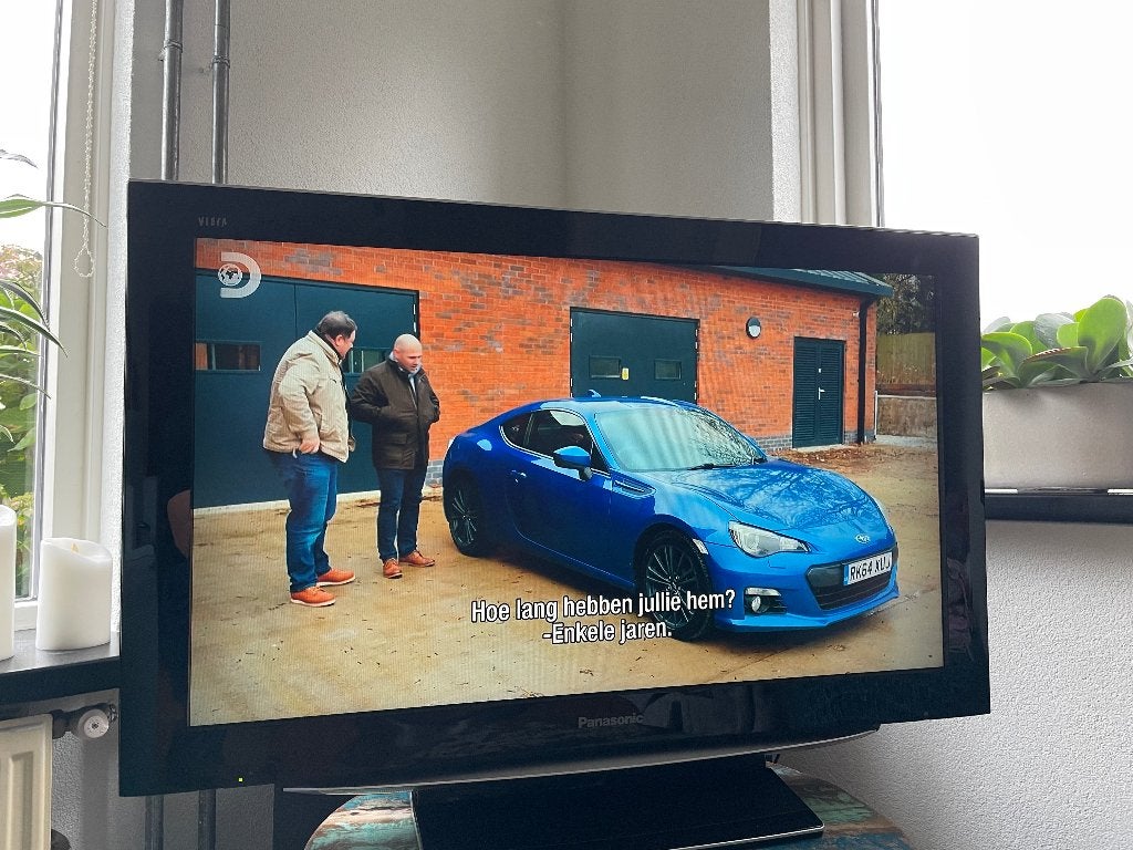 Panasonic 37 inch LCD TV – TX-37LZD85F
