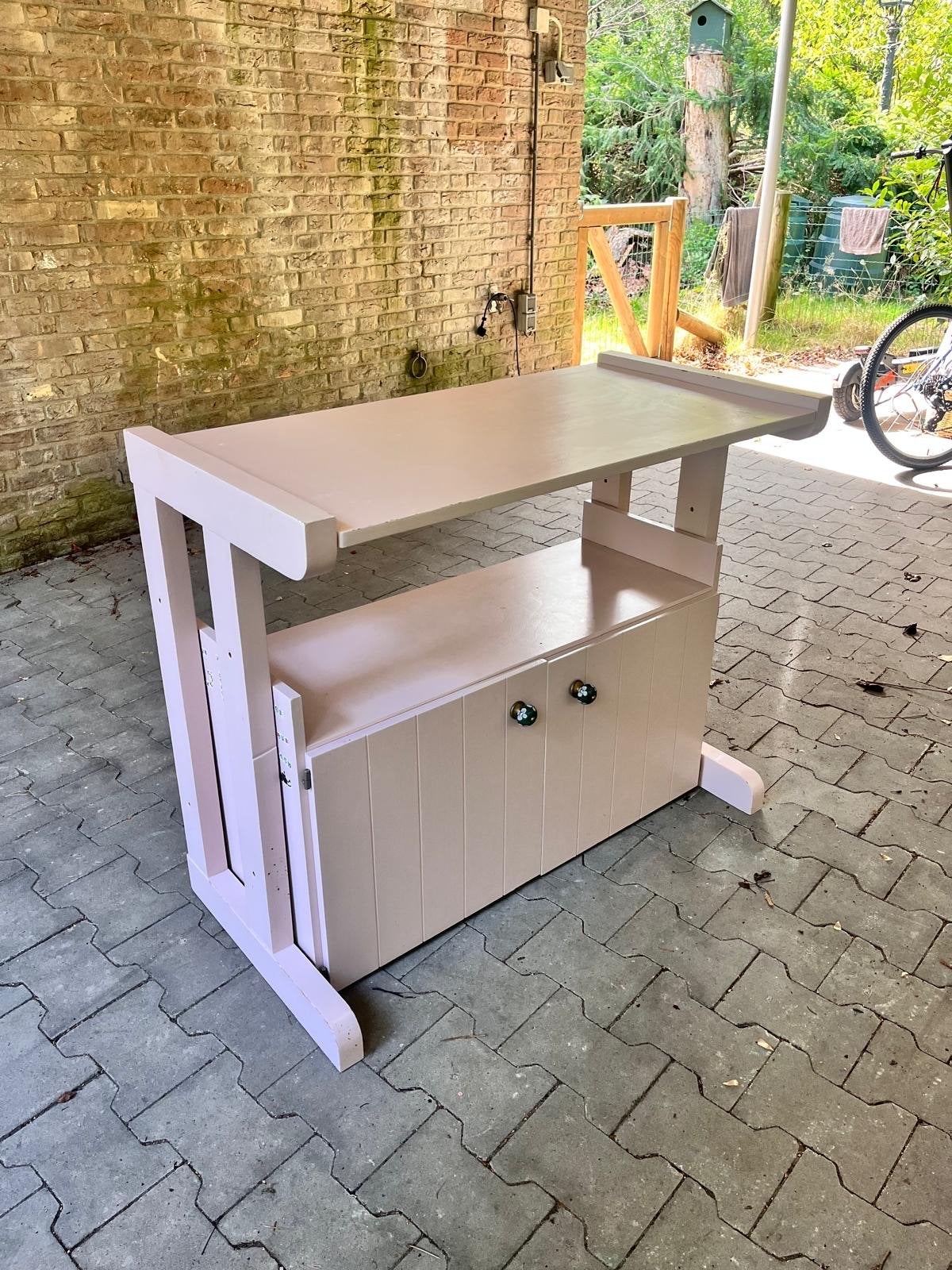 Degelijke houten commode met opbergruimte, Huis en Inrichting, Ophalen, Gebruikt