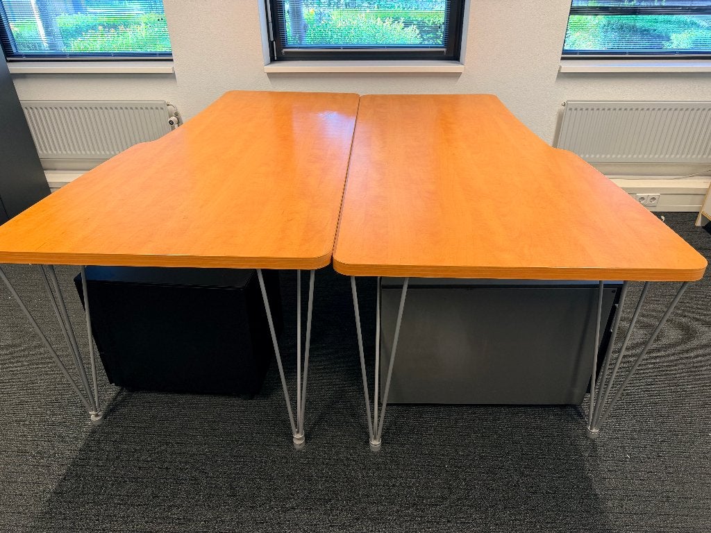 Bureaus, twee stuks passend bij elkaar, gratis afhalen!, Huis en Inrichting, Bureaus, Ophalen, 100 cm, In hoogte verstelbaar, Zo goed als nieuw