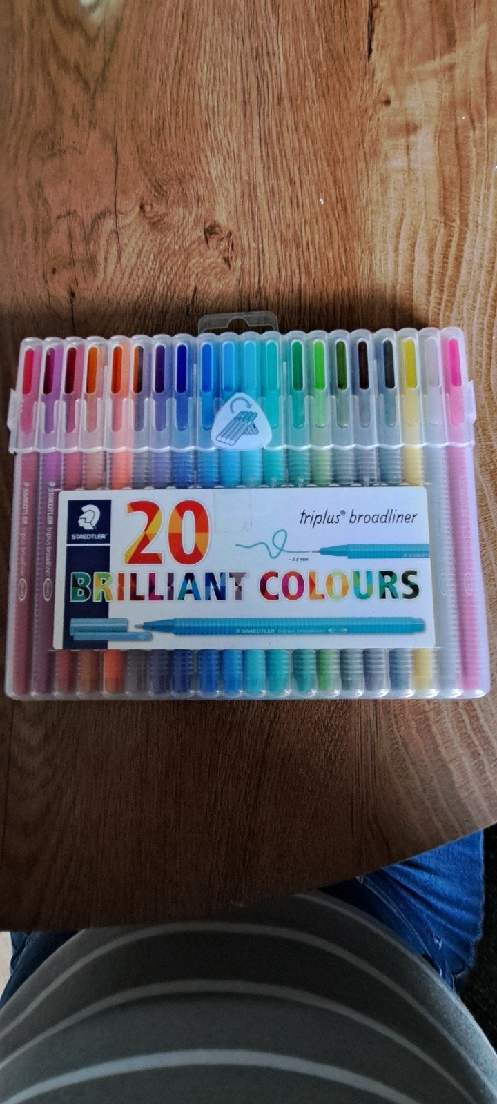 Staedtler Triplus Broadliner 20 kleuren (1 ontbreekt), Ophalen of Verzenden, Zo goed als nieuw, Potlood of Stift