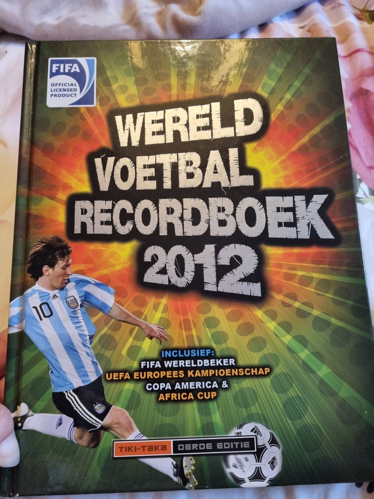 Keir Radnedge - FIFA Wereld voetbal recordboek 2012, Boeken, Zo goed als nieuw, Balsport, Keir Radnedge, Ophalen of Verzenden