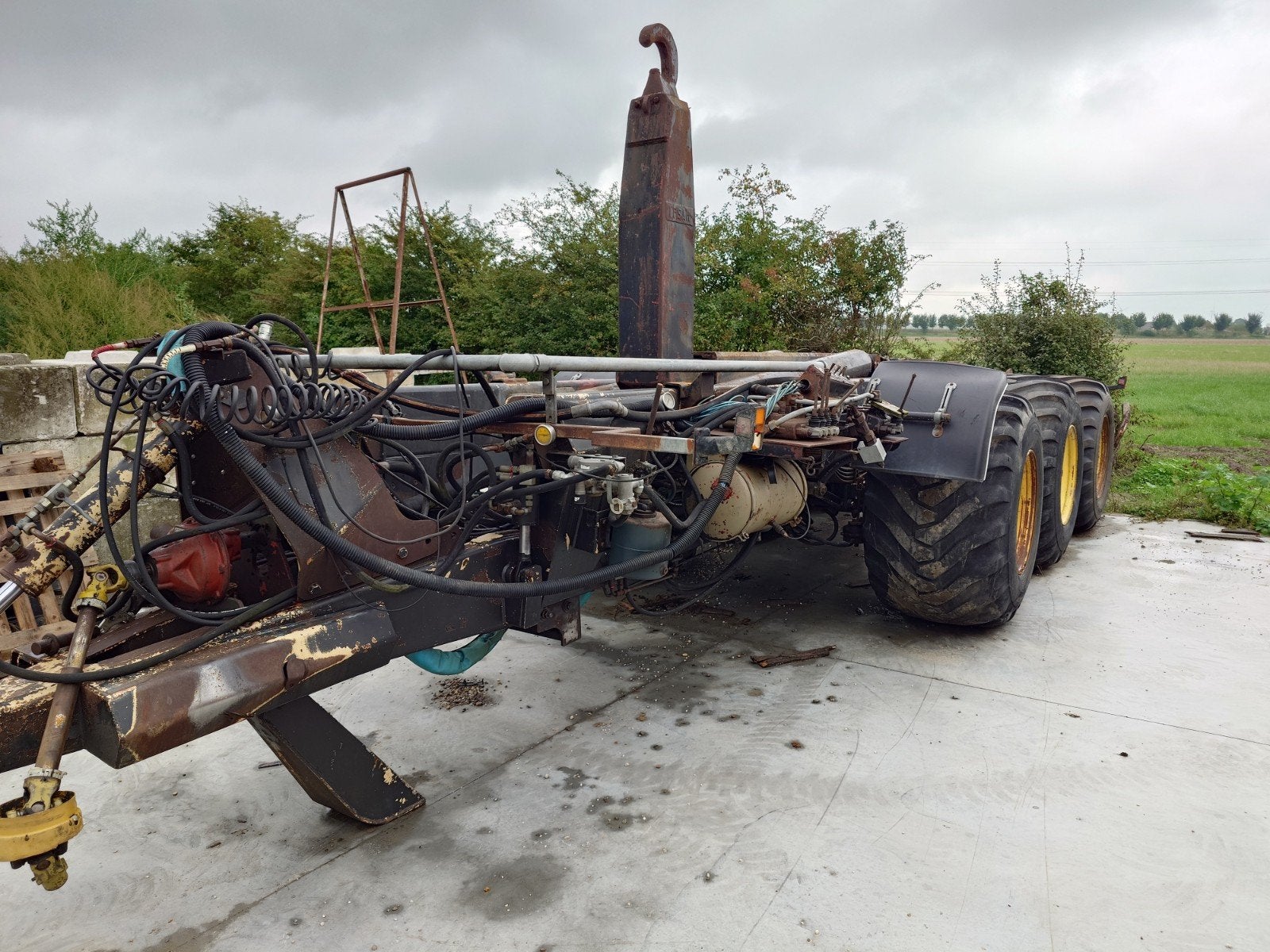haakarm carrier 30 ton peecon / usa equipment, Ophalen