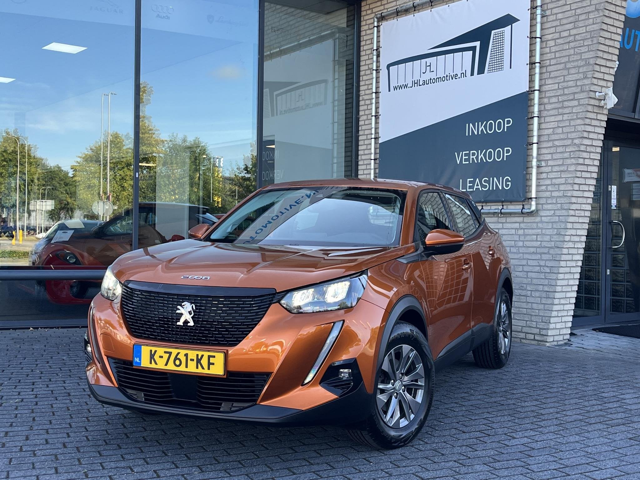 Peugeot 2008 1.2 Blue*130PK*NAVI*CAM*HAAK*ECC*CRUISE*CARPLAY, Auto's, Voorwielaandrijving, Stof, Gebruikt, Euro 6