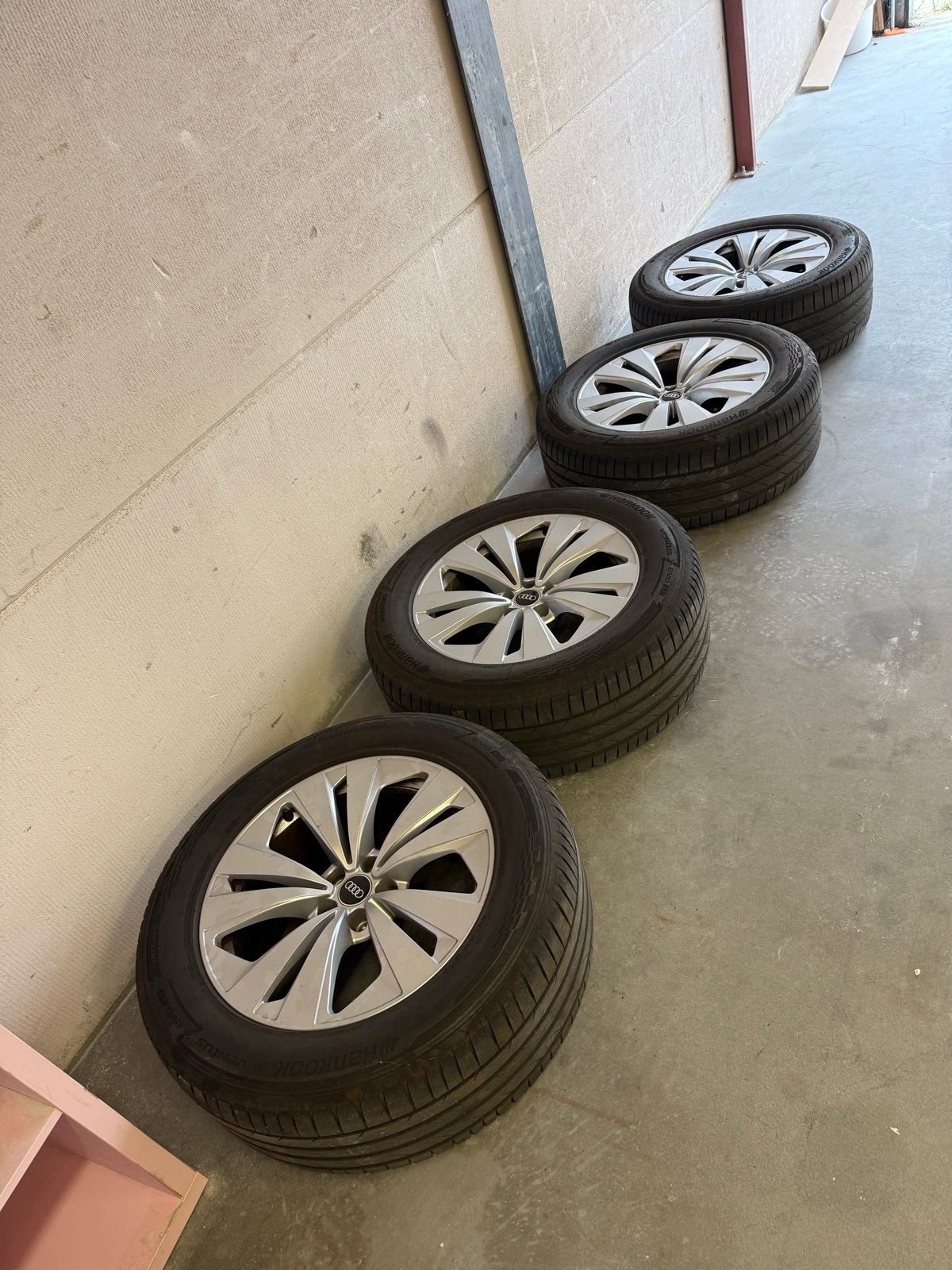 19 inch velgen orgineel audi + Hankook banden 265/55 R19, Auto-onderdelen, Ophalen, Gebruikt, 255 mm, Banden en Velgen