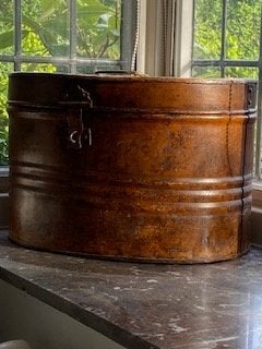 Grote Antieke Engelse Hoedendoos/Blik, Ophalen
