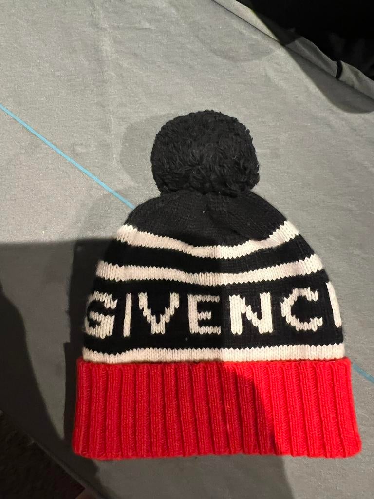 Givenchy muts kind wol en cashmere 1 maat origineel zgan, Givenchy, Jongen of Meisje, Ophalen of Verzenden, Zo goed als nieuw