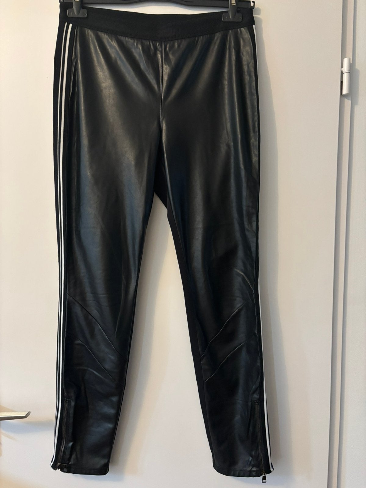 MarcCain broek maat 42, Zwart, Maat 42/44 (L), Ophalen of Verzenden, Zo goed als nieuw