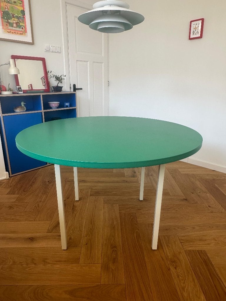 HAY Two-Colour Eettafel Ø120 – Groen / Ivoor – Design tafel, Huis en Inrichting, Tafels | Eettafels, Ophalen, Rond, Zo goed als nieuw