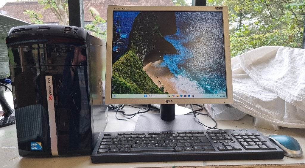 PC Packard-Bell imedia S3800, W11, 4GB, 128 SSD, 160 GB HDD, Computers en Software, Packard Bell, 2 tot 3 Ghz, Met monitor, Ophalen of Verzenden