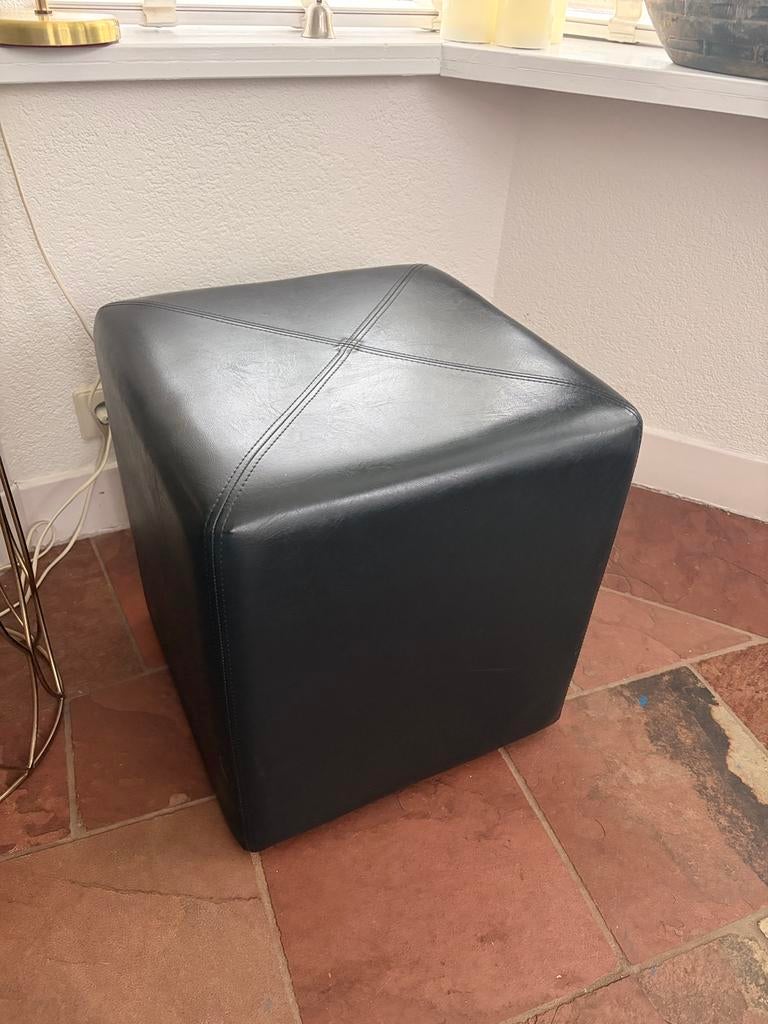 Nette vierkante hocker poef 42x42x45, Ophalen, Vierkant, 75 tot 100 cm, Zo goed als nieuw