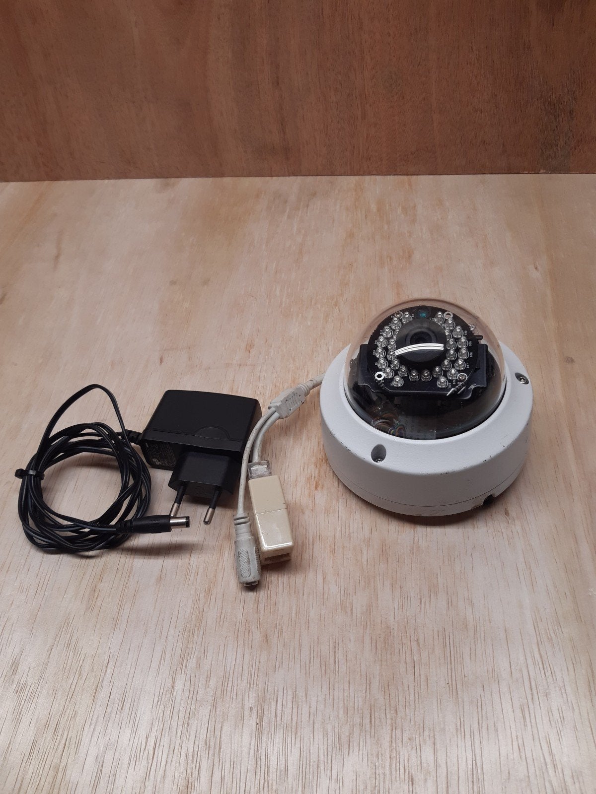 Ipcamera dome Hikvision, Ophalen of Verzenden, Gebruikt