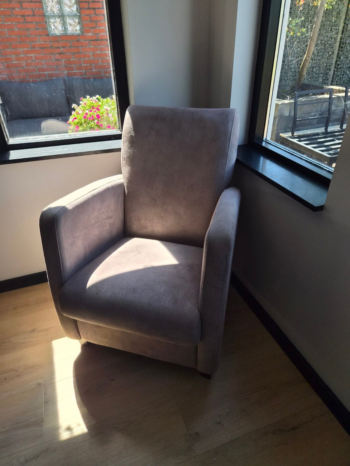 GRATIS! Fauteuil bruin/grijs, Ophalen, Gebruikt, 75 tot 100 cm, Kunststof