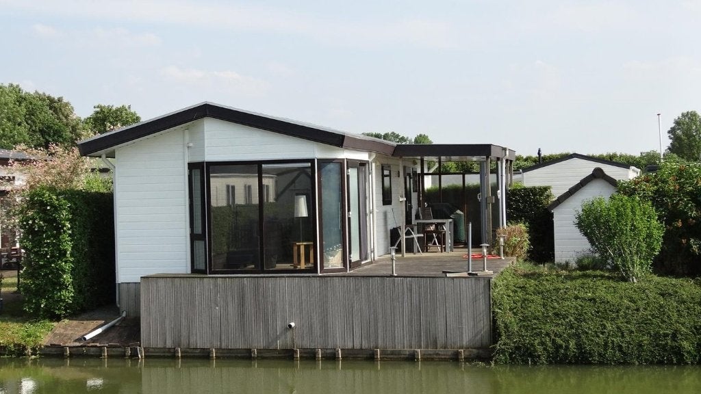 Luxe Chalet / Vakantiewoning, 2 slaapkamers, Recreatiepark, Gelderland en Veluwe, Chalet, Bungalow of Caravan