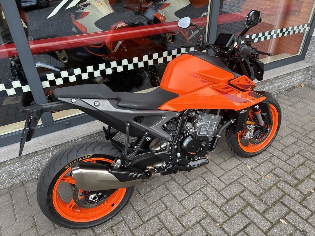 KTM 990 DUKE 2026, Naked bike, Gebruikt, Bedrijf