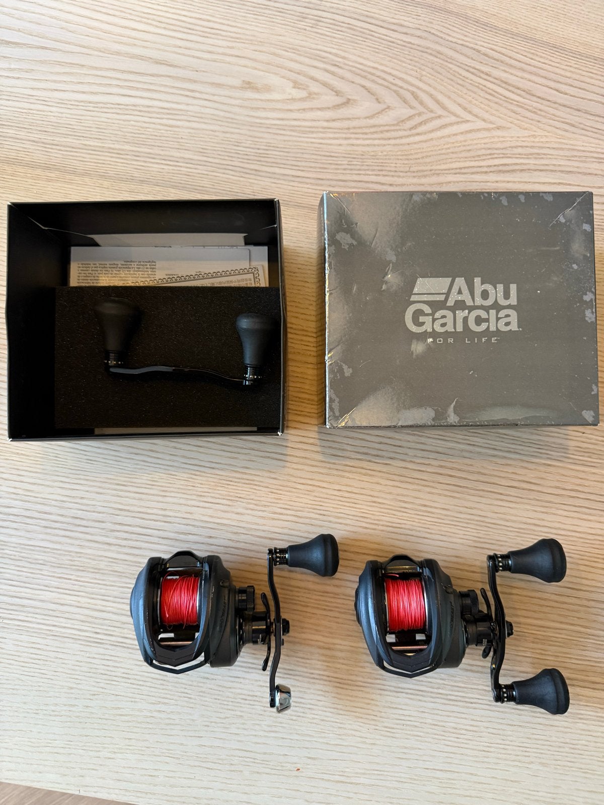 2x Abu Garcia Revo Beast 41-L, Ophalen, Zo goed als nieuw, Molen