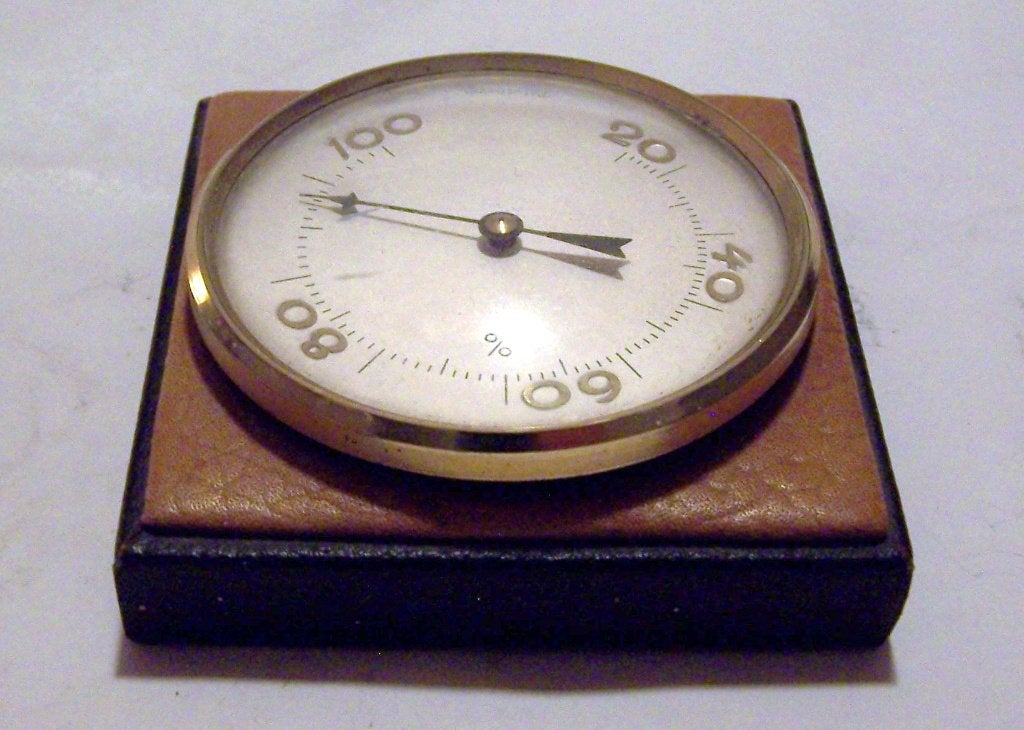 Vintage hygrometer op lederen voet. Izgs., Ophalen of Verzenden