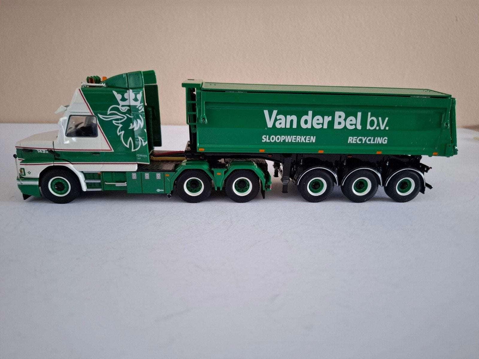 Scania T.143H met kiptrailer van Van De Bel uit Middenmeer, Ophalen of Verzenden, Nieuw, Bus of Vrachtwagen, Wsi