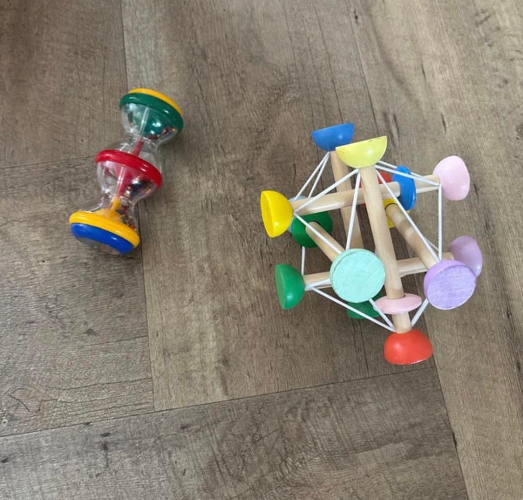 Montessori babyspeelgoed - 2 stuks, Kinderen en Baby's, Speelgoed | Babyspeelgoed, Ophalen of Verzenden, Zo goed als nieuw, Rammelaar