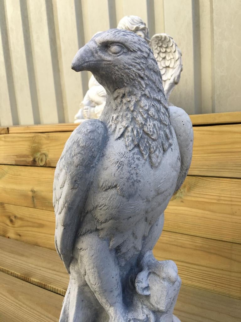 Een prachtige zittende adelaar, vol steen., Tuin en Terras, Dierenbeeld, Steen, ., Nieuw