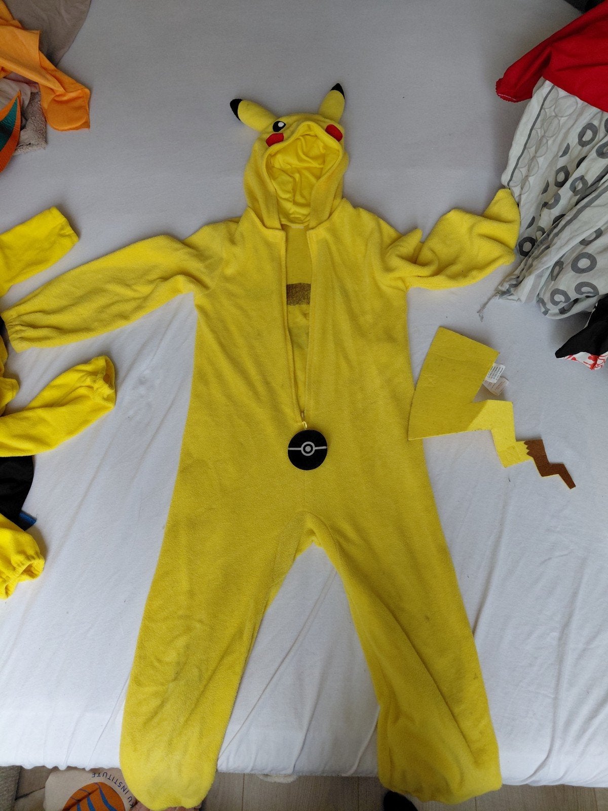 Pikachu Jumpsuit - Maat 134 (8-10 jaar), Ophalen, Gebruikt, 134 t/m 140, Meisje