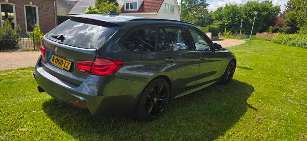bmw 320 touring veel opties 2017, Automaat, Lichtsensor, Zwart, 4 cilinders