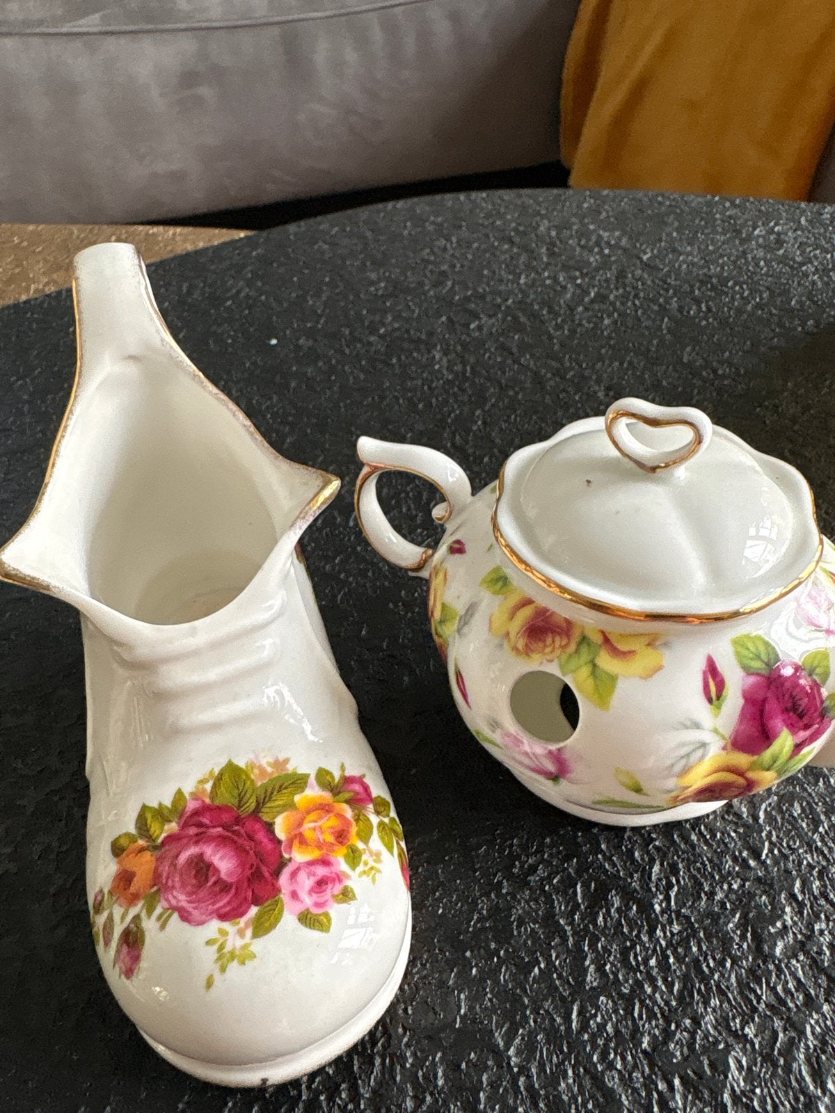 Vintage Cottage Rose theepot en melkkan, Antiek en Kunst, Antiek | Porselein, Ophalen