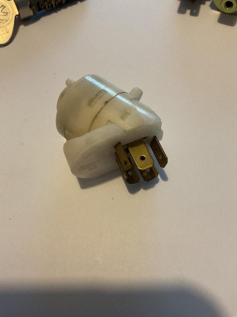 Contact slot voor VW  luchtgekoeld. elektrische gedeelte, Auto-onderdelen, Ophalen of Verzenden, Nieuw, Volkswagen