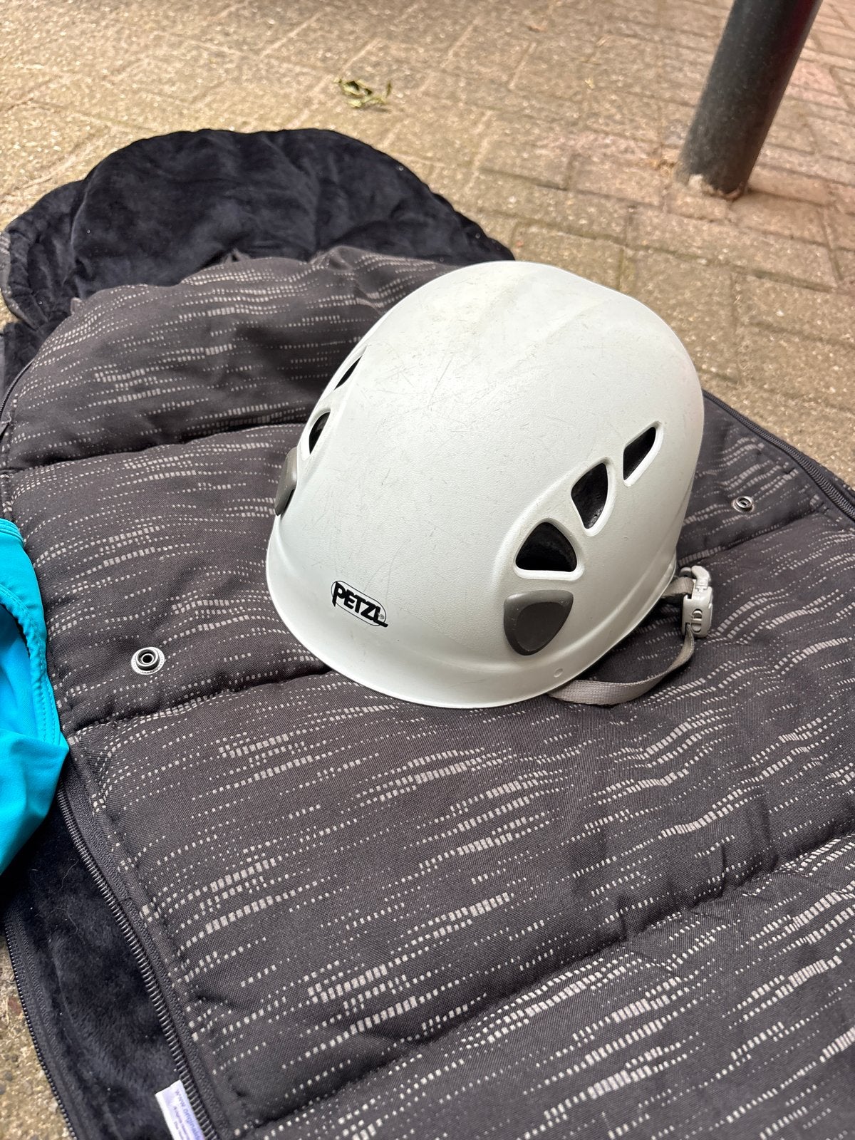 Petzl Elios klimhelm - Wit, Ophalen of Verzenden, Gebruikt, Klimsport-accessoire