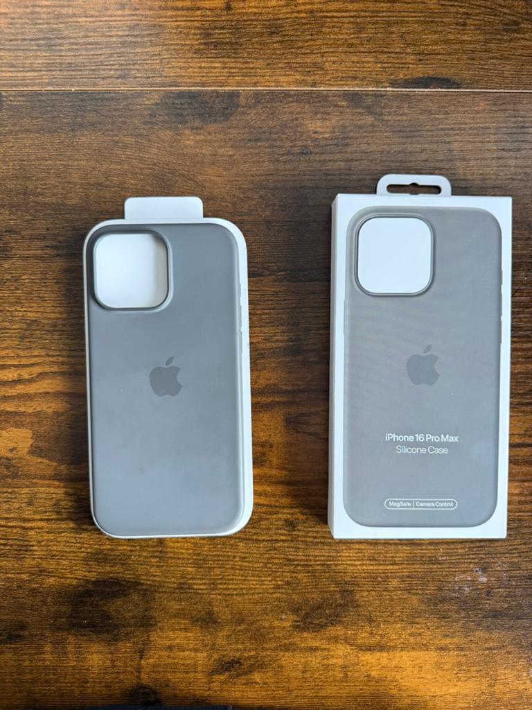 Apple Silicone Case Stone Grey iPhone 16 Pro Max, IPhone 16 Pro Max, MagSafe, Hoesje of Tasje, Ophalen of Verzenden