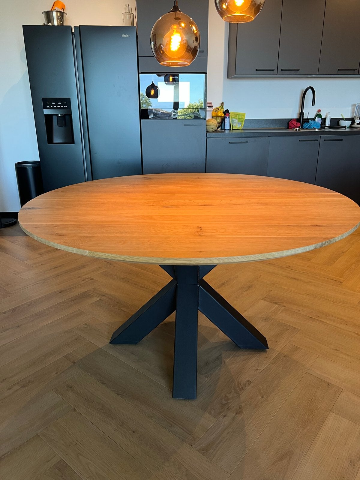 Houten eetkamertafel met X-poot - 140cm, Ophalen, 100 tot 150 cm, Rond, Zo goed als nieuw