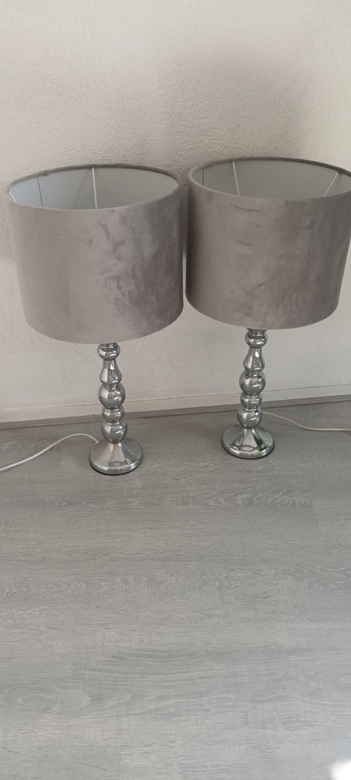 Lampen 60 cm hoog.Kap 30 cm doorsnee, Huis en Inrichting, Ophalen, Tafellamp, Rond, 22 cm
