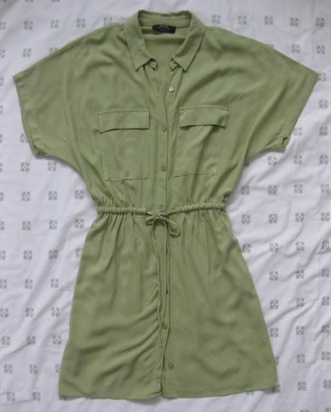 Bershka groene jurk, safari, korte mouw. Maat 36, viscose, Kleding | Dames, Zo goed als nieuw, Maat 36 (S), Boven de knie, Groen