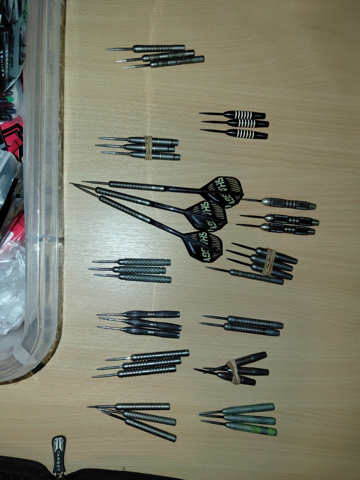 Grote partij dartpijlen en accessoires - 12 sets en meer, Sport en Fitness, Ophalen of Verzenden, Gebruikt, Pijlen