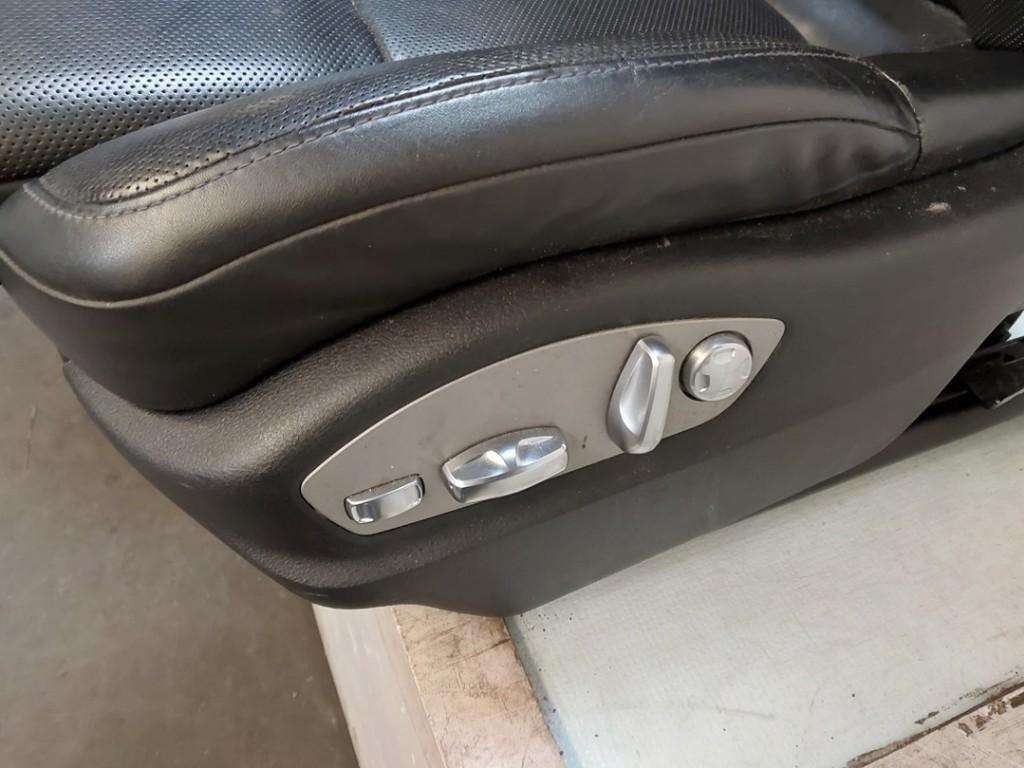 Interieur Porsche Macan (95B) (2015-05/..) 8K0881105T, Gebruikt, Porsche Deutschland GmbH, Porsche, Info@porsche.de