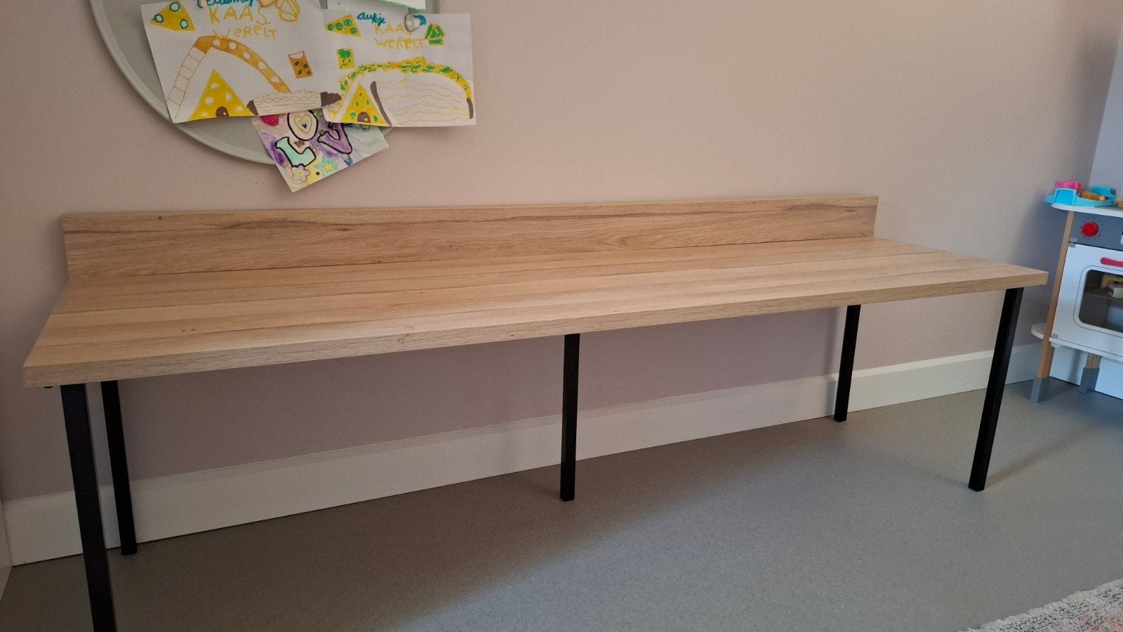 Kinderbureau/speeltafel, Ophalen, Zo goed als nieuw, Tafel(s)