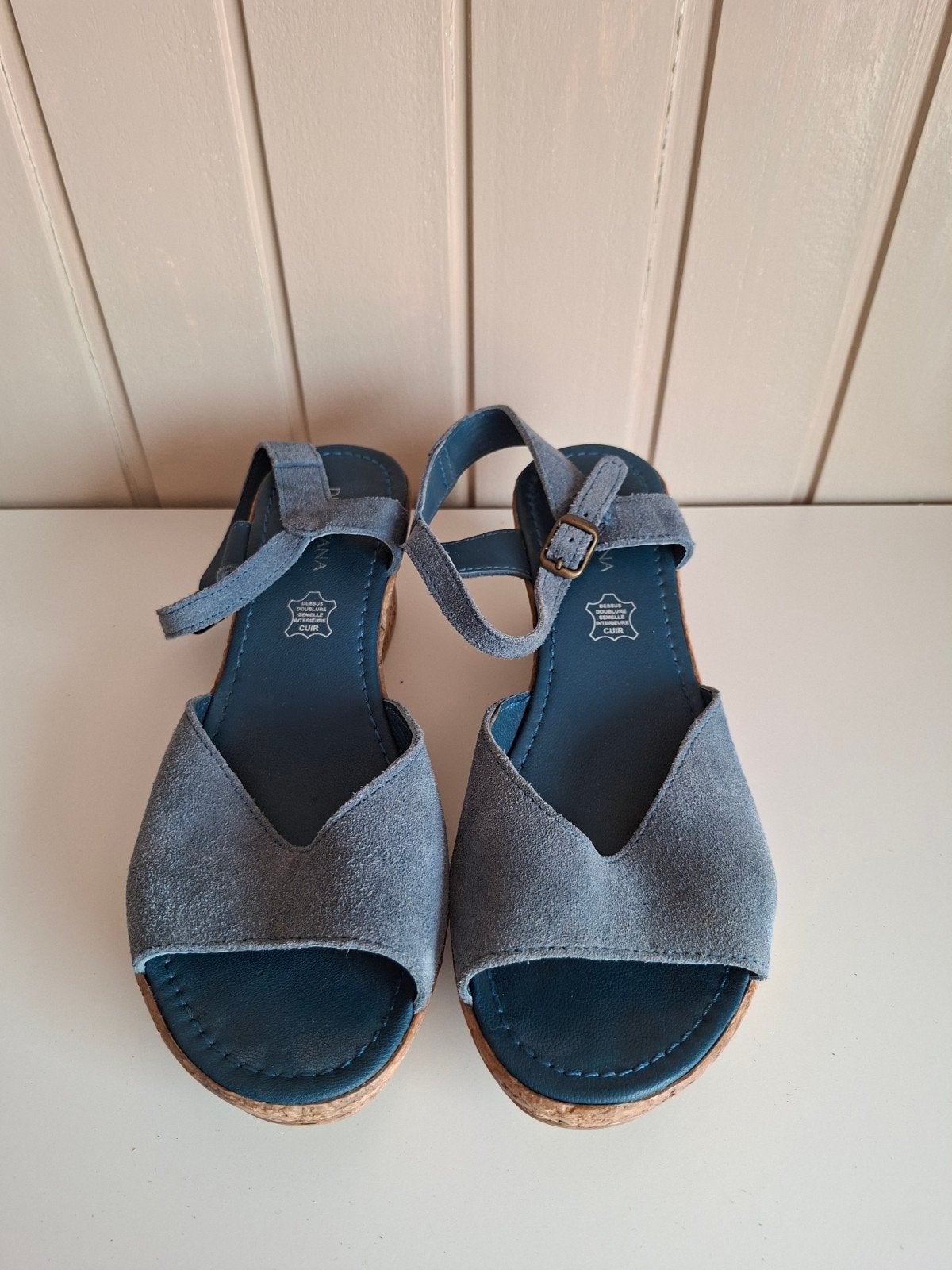 Di Fontana blauwe sandalen met sleehak, maat 39, Kleding | Dames, Schoenen, Ophalen, Blauw, Di Fontana, Sandalen of Muiltjes