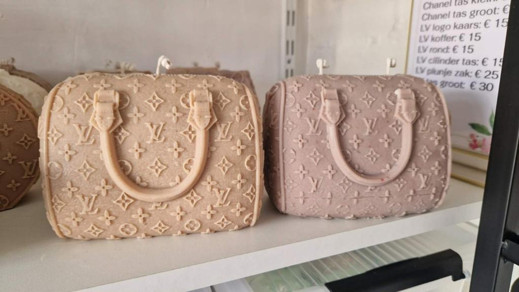 LV tas van kaars., Huis en Inrichting, Woonaccessoires | Kandelaars en Kaarsen, Ophalen of Verzenden, Nieuw, Overige materialen